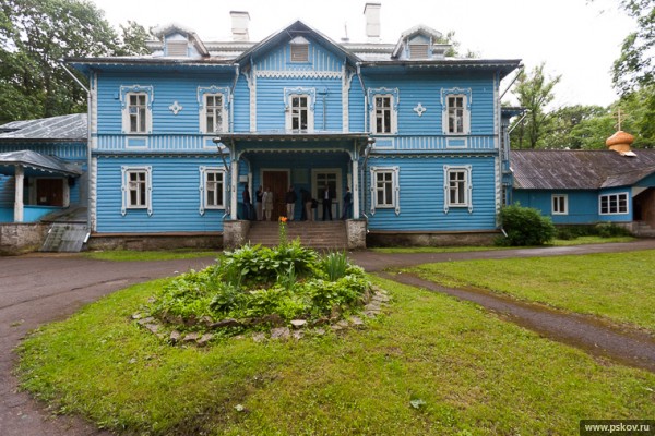 Парк и усадьба помещика Неклюдова, д.Родовое